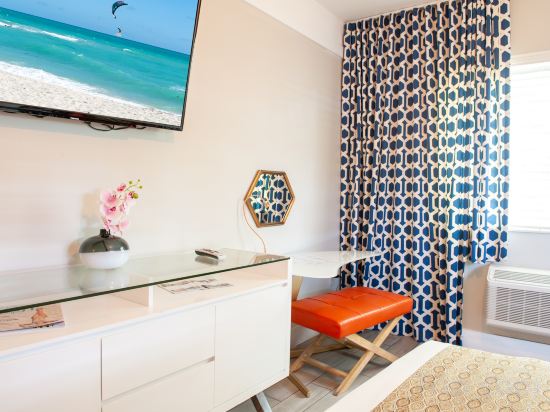 Oceanside Hotel and Suites - Tap to explore photos
