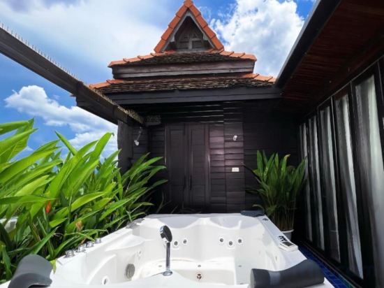 Singha Montra Lanna Boutique Style Hotel - Tap to explore photos