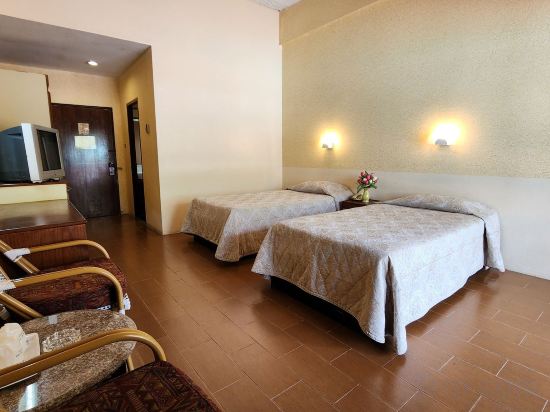 Pattaya Garden Resort Room Type - Superior Twin Room with City View