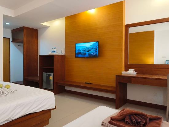 OYO 821 The Littlenest Phuket Room Type - Family Room OYO 821 The Littlenest Phuket Room Type - Family Room