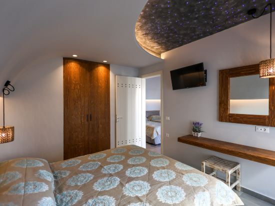 Villa Manos Room Type - Family Room