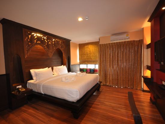 Chalelarn Hotel Room Type - Low Floor Deluxe Double Room Chalelarn Hotel Room Type - Low Floor Deluxe Double Room