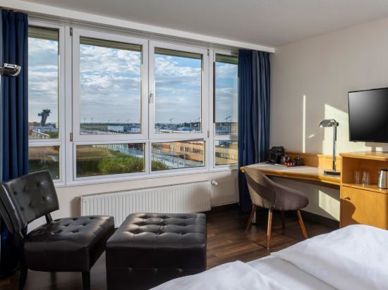 Mövenpick Hotel Nürnberg Airport Room Type - King Room