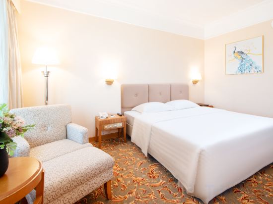 Golden Crown China Hotel Room Type - Business Double Room