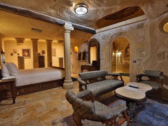 Elika Cave Suites Room Type - King Cave Room with Whirlpool Bath
