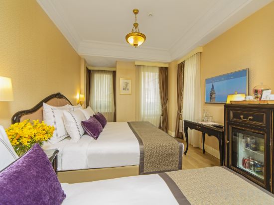 Meroddi Bağdatlıyan - 1892 Heritage Rooms by Galata Tower Room Type - Deluxe Triple Room - Annex Meroddi Bağdatlıyan - 1892 Heritage Rooms by Galata Tower Room Type - Deluxe Triple Room - Annex