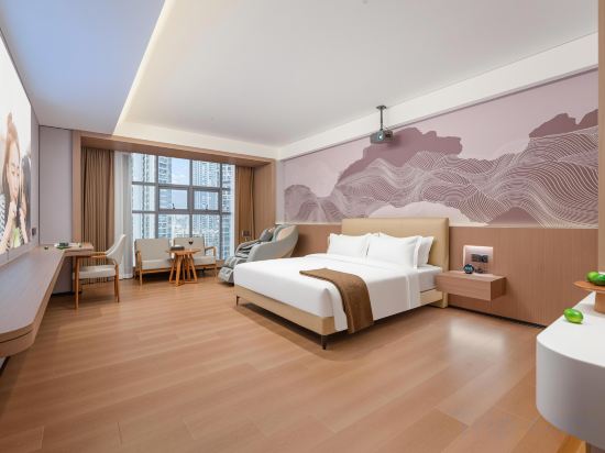Ramada Plaza Shenzhen North Room Type - AI Movie Zero-Stress Sleep King-size Bed Room (Luxurious Space | Floor-to-ceiling Windows | Cityscap Ramada Plaza Shenzhen North Room Type - AI Movie Zero-Stress Sleep King-size Bed Room (Luxurious Space | Floor-to-ceiling Windows | Cityscap