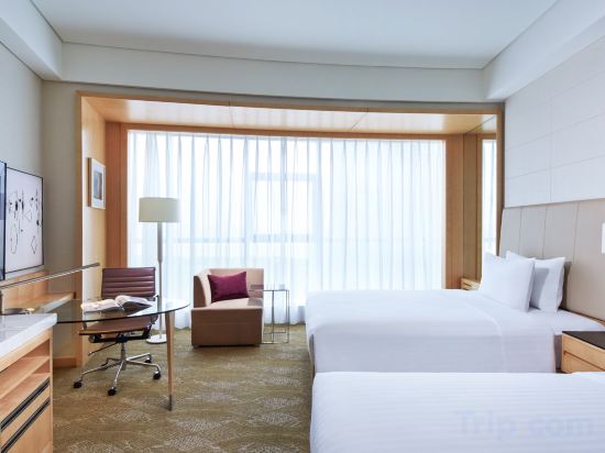 Courtyard by Marriott Hangzhou Qianjiang - Tap to explore photos