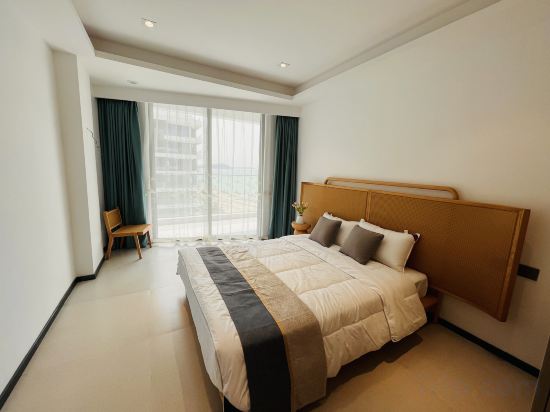 HC HOTEL Room Type - Superior King Room
