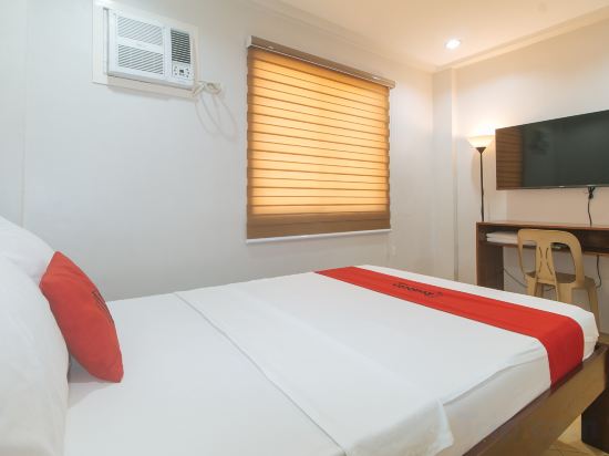 RedDoorz @ Davids Travellers Inn Cavite Room Type - RedDoorz Standard Room
