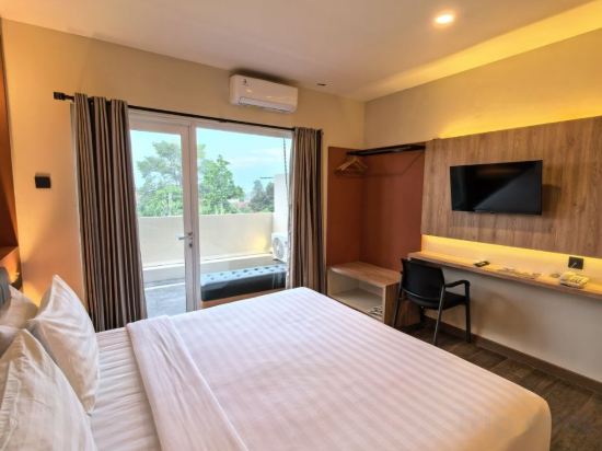 Student Park Hotel Room Type - Deluxe Queen Room