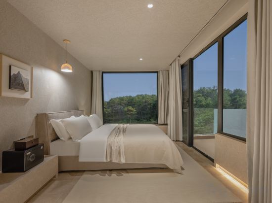 DOPO HOMESTAY Room Type - Courtyard Room (Pool) DOPO HOMESTAY Room Type - Courtyard Room (Pool)
