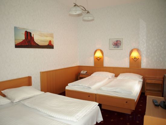 Hotel Admiral Room Type - Quadruple Room