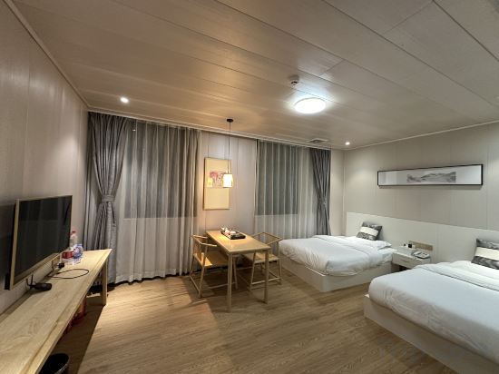 Jinju Boutique Hotel - Tap to explore photos