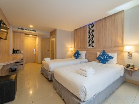 Rodina Beach Hotel Room Type - Deluxe Room Twin Bed