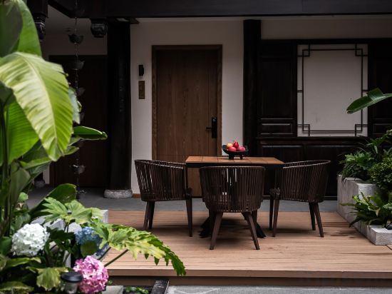 Others 2, Liuru Retreat | A Part of the Old Town's Soul, Lijiang