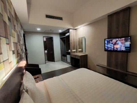 Ajang Hotel Room Type - Superior Centre Room No window