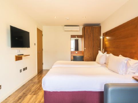 Holyrood Aparthotel Room Type - Studio Twin Apartment