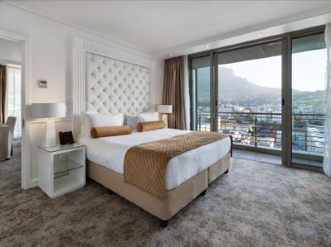 Pepperclub Hotel Room Type - Deluxe Two-Bedroom Suite