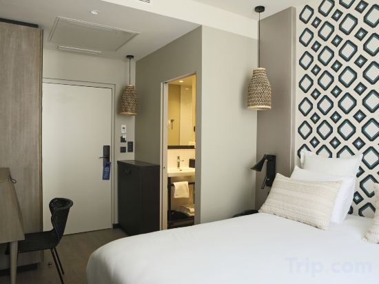 Best Western Plus Hotel La Joliette Room Type - 1 Queen Bed, Superior Room, Twin Beds On Request