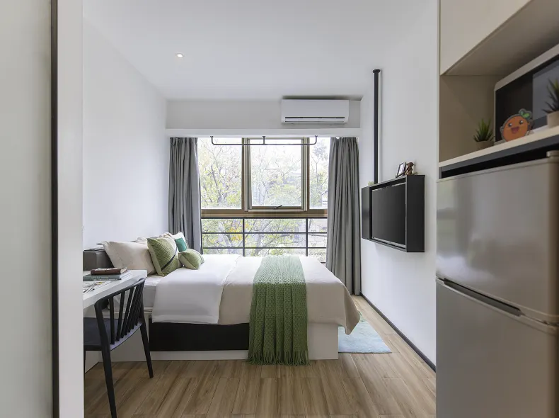 CJIA Apartment (Shanghai Jiangning Changping Road Subway Station)