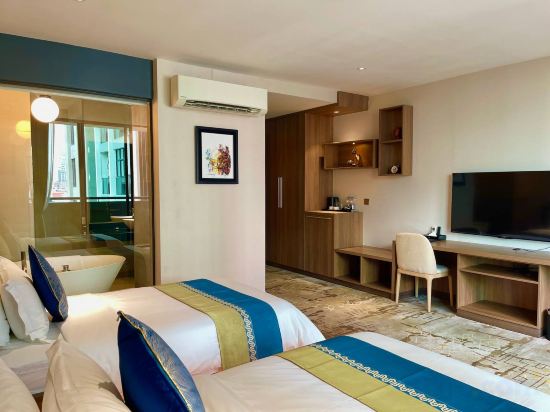 LIN 288 Hotel Room Type - Deluxe Twin Room