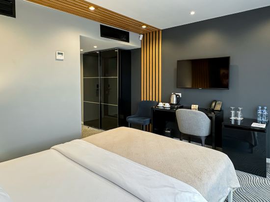 Silver 39 Corner Hotel Room Type - Standard Double Room