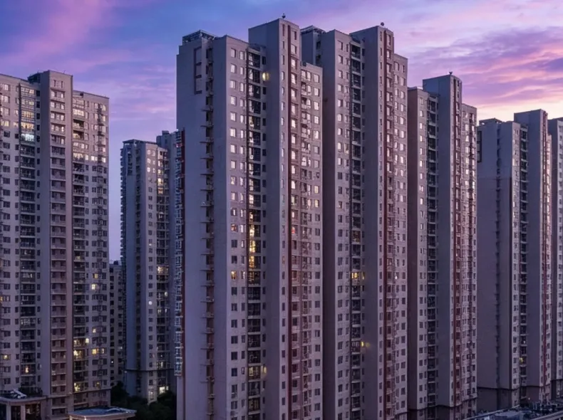 QIANNA HOTEL (Luoyang Longmen High-speed Railway Station & Municipal Government Branch)