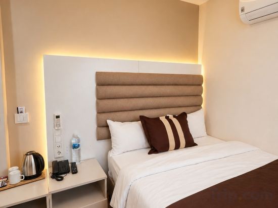 The PeraPort Hotel Room Type - Budget Double Room