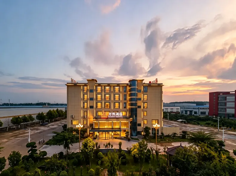 Wanxi Hotel (Dengzhou Huazhou Bus Station Branch)