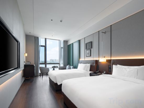 Shanghai HuHua Grand Hotel Room Type - River View Twin Room