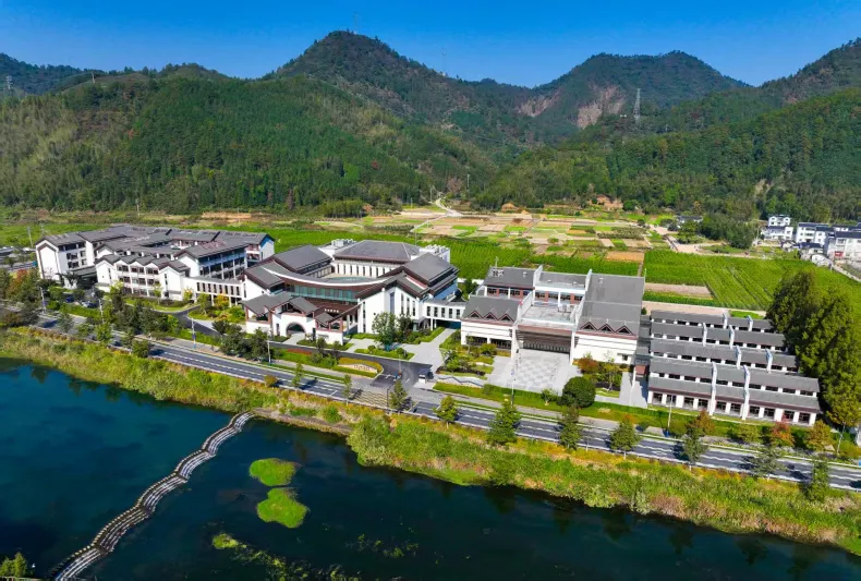 千島湖下姜雷迪森維嘉飯店