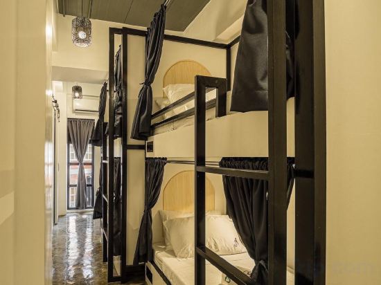 Auberge Petit Hotel Room Type - Quadruple Room