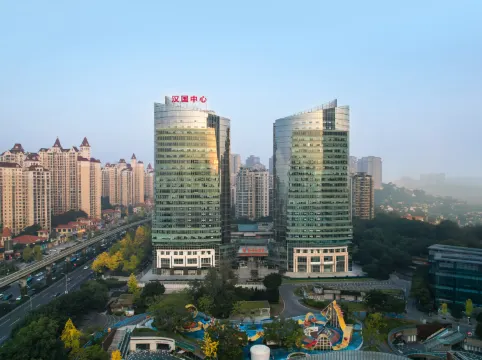 Vienna Hotel (Auto Expo Center Jintong Road Metro Station)