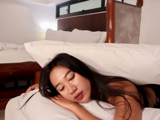 U Box Hostel Room Type - Bungalow King Bed With Single Bed