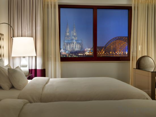 Hyatt Regency Cologne Room Type - 2 Twin Beds Rhine View