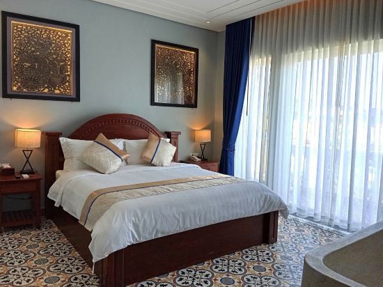 Sokchea Kampot Hotel - Tap to explore photos