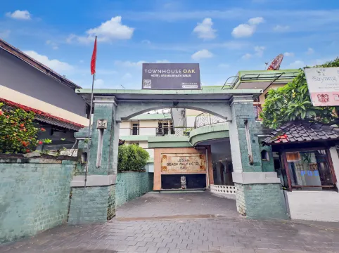 Townhouse Oak Legian Near Legian Beach Formerly Sayang Maha Merta