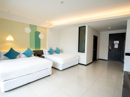 Hotel J Residence, Pattaya Room Type - Deluxe Queen Room with Two Queen Beds