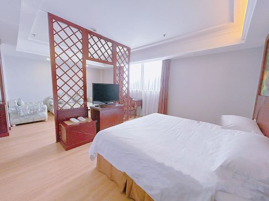 Vienna Hotel Shanghai Happy Valley Room Type - Deluxe Suite