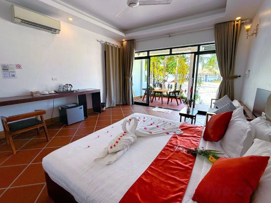 SoonNoeng Resort Room Type - Deluxe King Seaview Villa