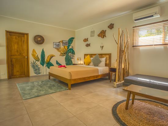 Halamanan Residences Room Type - Villa Saging Saging