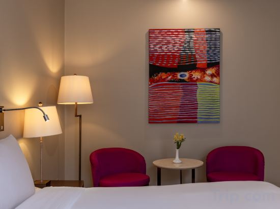 Crowne Plaza Hotel Nairobi Room Type - Classic Superior Room with 1 king bed