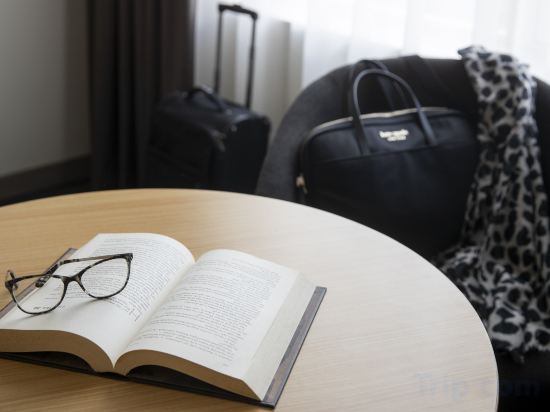 Mercure Sydney Bankstown - Tap to explore photos
