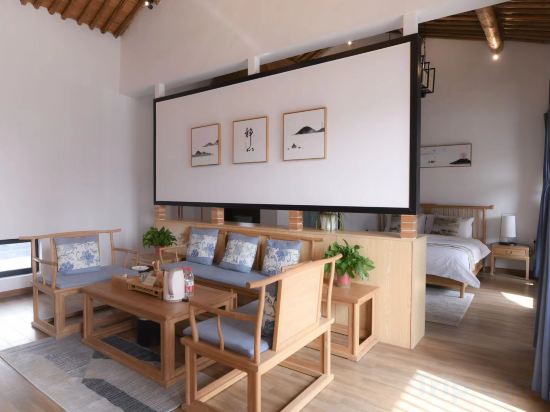 A Tree Hostel Room Type - Boutique Suite - 1-Room (Double bed)