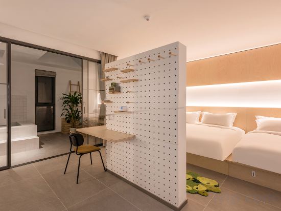 BRYCE LODGE Room Type - Private Hot Spring Triple Room