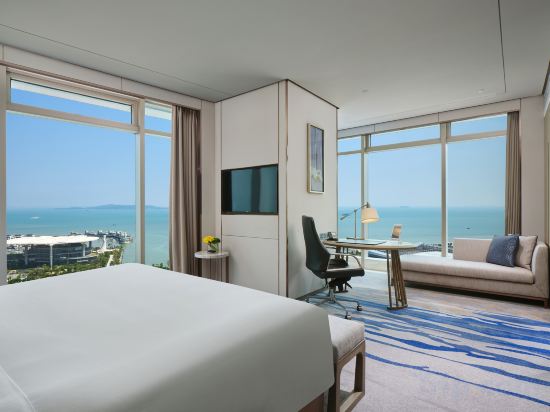 Intercontinental Xiamen by IHG - Tap to explore photos