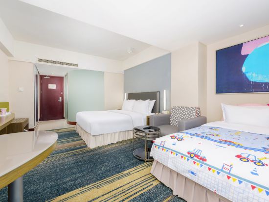 Holiday Inn Express Dalian City Centre - Tap to explore photos