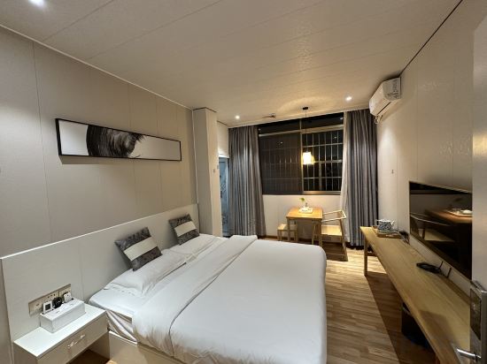 Jinju Boutique Hotel Room Type - Puyin Double Bed Room (Kung Fu Tea Set + Zero Pressure Sleep Mattress) Jinju Boutique Hotel Room Type - Puyin Double Bed Room (Kung Fu Tea Set + Zero Pressure Sleep Mattress)
