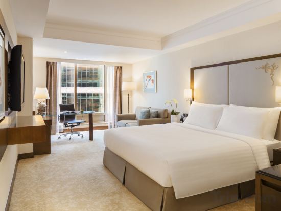 Royal Pacific Hotel Room Type - Pacific Grand Connecting Family Room